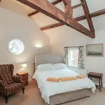 The Old Milk House * نورثاليرتون